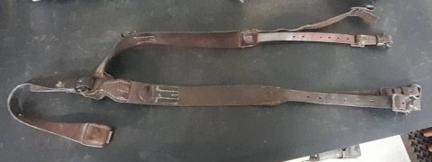 I - MILITARIA STORICA -  - WH    SOSPENSIONI  A �Y�.   FORNIMENTI FERRO.