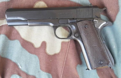 E - ARMI ATTIVE -  - US   ITHACA  1911A1 (01.1943).