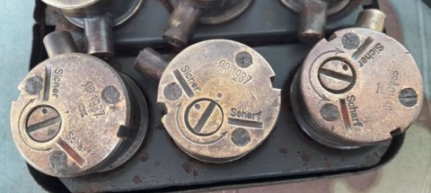 F - ARMI DISATTIVATE -  - CASSETTA  con N.6  SPOLETTE x Tellermine M.35					700,00	