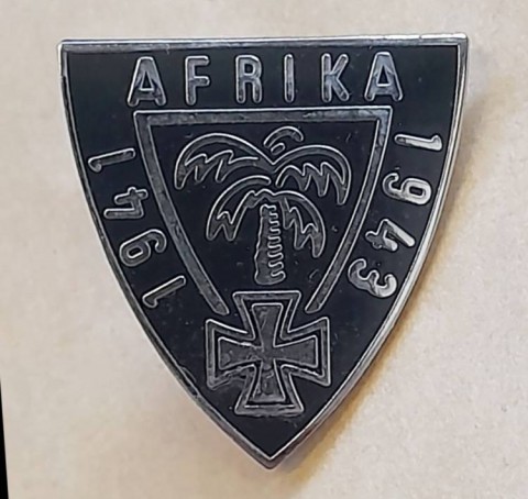 I - MILITARIA STORICA -  - SPILLA  a Scudo  �AFRIKA 1941-943�    COPIA.
