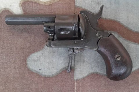 F - ARMI DISATTIVATE -  - REVOLVER DA TASCA A PERCUSSIONE  ca. 1870.