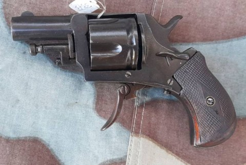 C - ARMI ANTICHE -  - REVOLVER A PERCUSSIONE  Cal. .32   5 Colpi   �R L C Cor.�   ca. 1870.