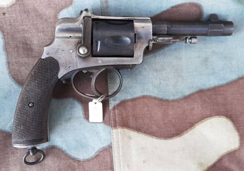 C - ARMI ANTICHE -  - REVOLVER A PERCUSSIONE  HAMMERLESS  Cal. 9,  �DEPOSE�,  ca. 1880.