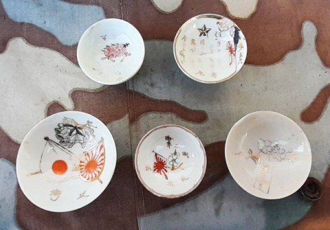 A - ANTIQUARIATO -  - N.5  TAZZINE da Sake. Marina e Esercito  Imperiale.  II GM.	