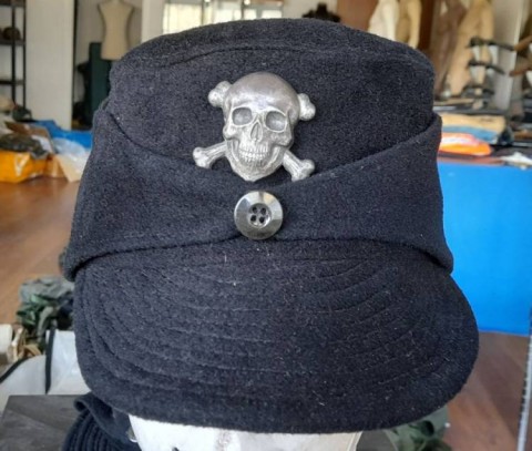 I - MILITARIA STORICA -  - GNR  	BERRETTO A TESA UFF./TRUPPA  TESCHIO GRANDE.
