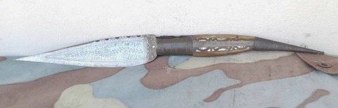 C - ARMI ANTICHE -  - NAVAJA  SPAGNOLA  CON LAMA INCISA.  1878.