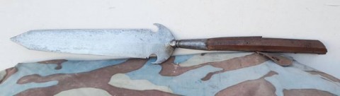 C - ARMI ANTICHE -  - PARTIGIANA   con parte di Asta coeva.    Italia,  Sec. XVII.	 In coppia con la 4903.