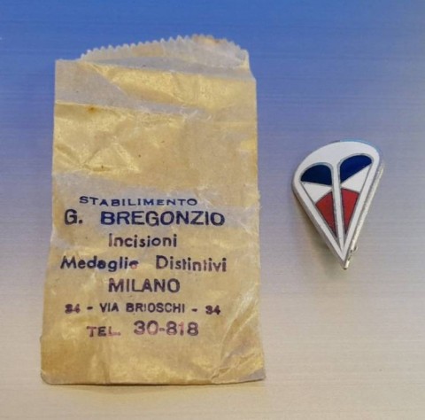 I - MILITARIA STORICA -  - LW-FJ   OCCHIELLO  IN SMALTO  DA  FELDMUTZE.	