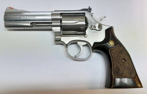 E - ARMI ATTIVE -  - REVOLVER   S & W   M.686-3   4 �   INOX    Cal.357 Mg.