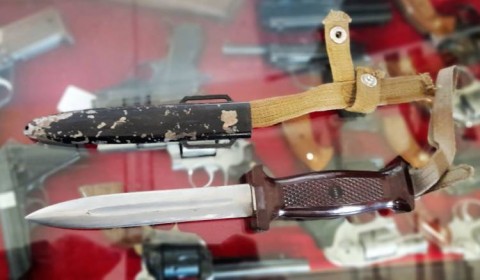 D - ARMI BIANCHE -  - DDR    PUGNALE COMBAT  M.1966  PARA-COMMANDO   500V .