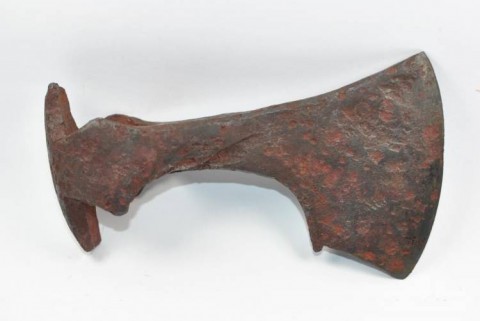 B - ARCHEOLOGIA -  - Ascia  da Battaglia Vichinga in Ferro � 17,0 cm.  �  X-XII sec. d.C. (279)